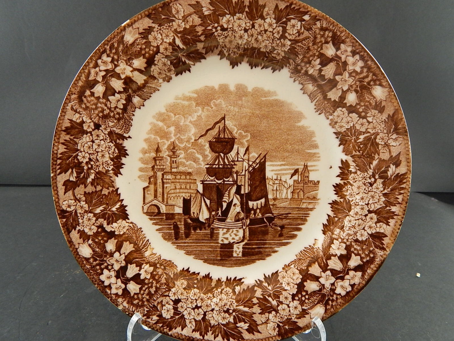 ANTICO PIATTO SEMI PORCELLANA RICHARD MILANO DECORO FERRARA META' 800 #A34