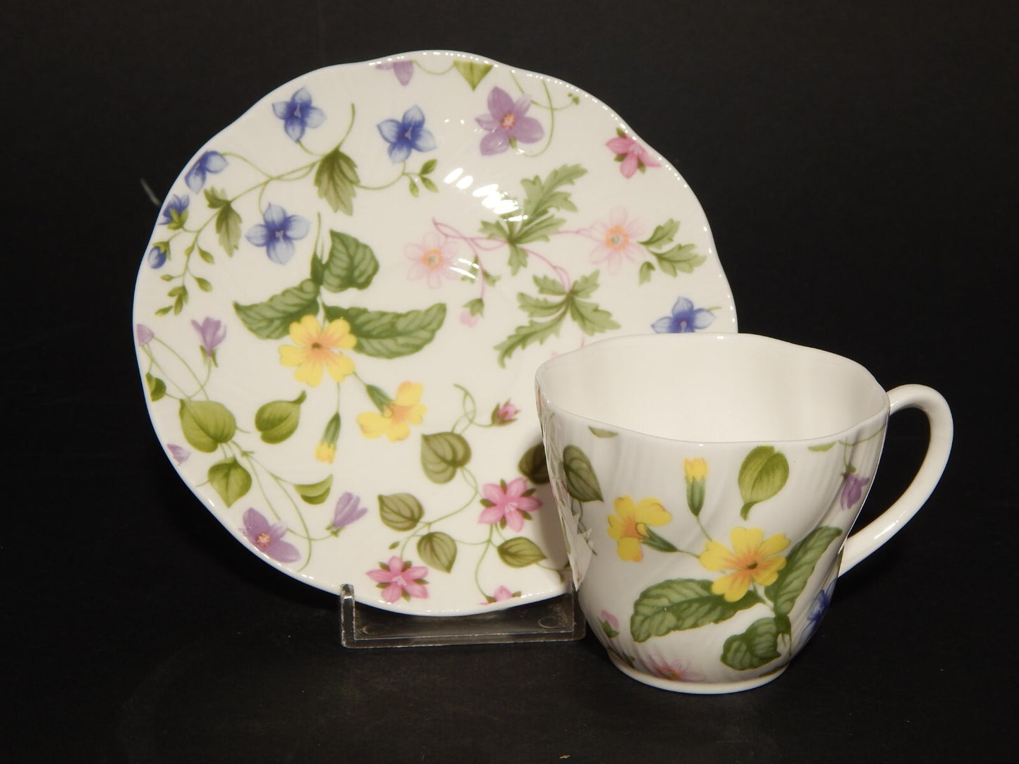 PREZIOSA PORCELLANA INGLESE TAZZA QUEEN'S FINE BONE CHINA COUNTRY MEADOWS