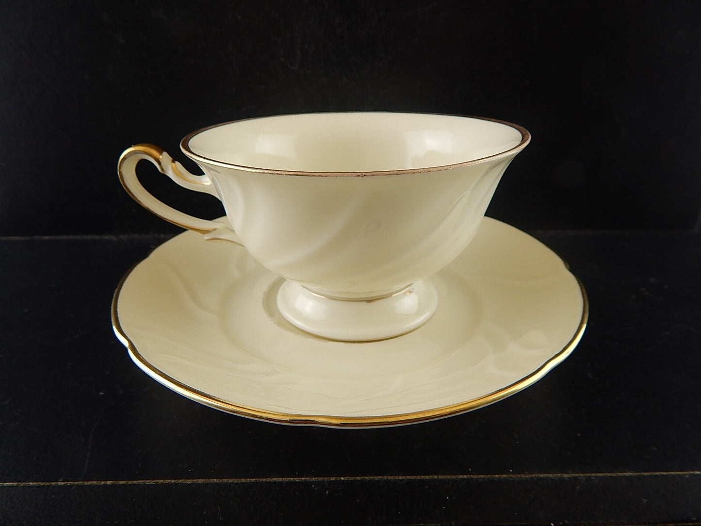 ANTICA PREZIOSA STILE ROCAILLE TAZZA DA TE' PORCELLANA ESCHENBACH BAVARIA