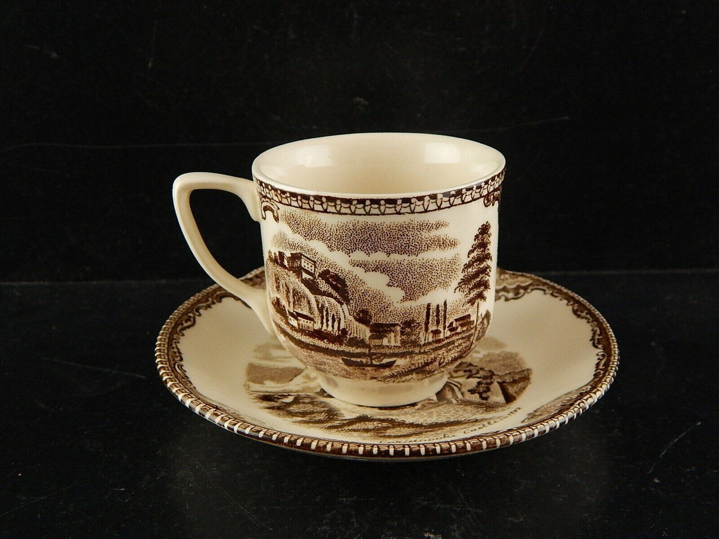 VINTAGE JOHNSON BROS OLD BRITAIN CASTLE TAZZINA CAFFE SEMI-PORCELLANA MARRONE