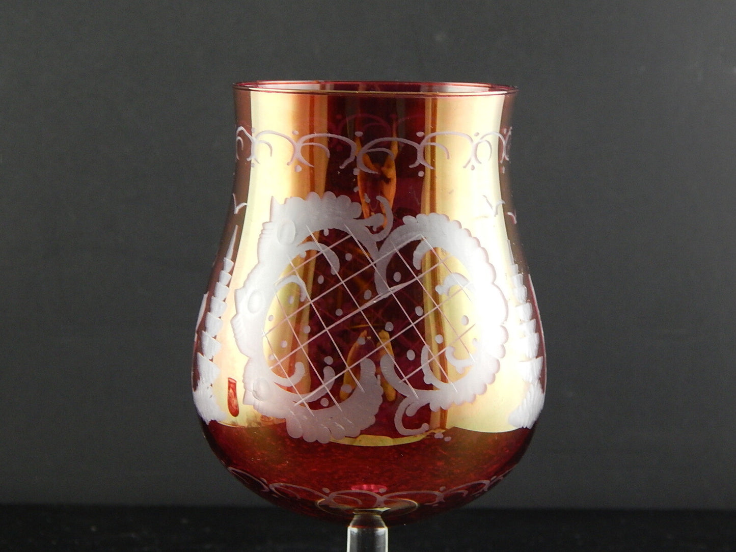 ANTICO BICCHIERE CALICE CRISTALLO ROSSO RUBINO INCISO ALL'ACIDO BOEMIA