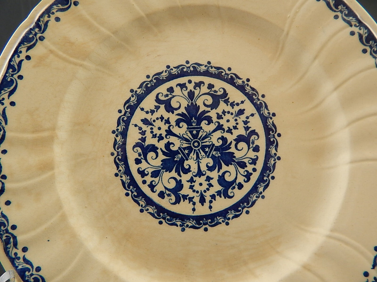 ANTICO RARO DEL 1875 PIATTO CM 22,5 CERAMICA GIEN DECORO BLU ALLA ROUEN A138