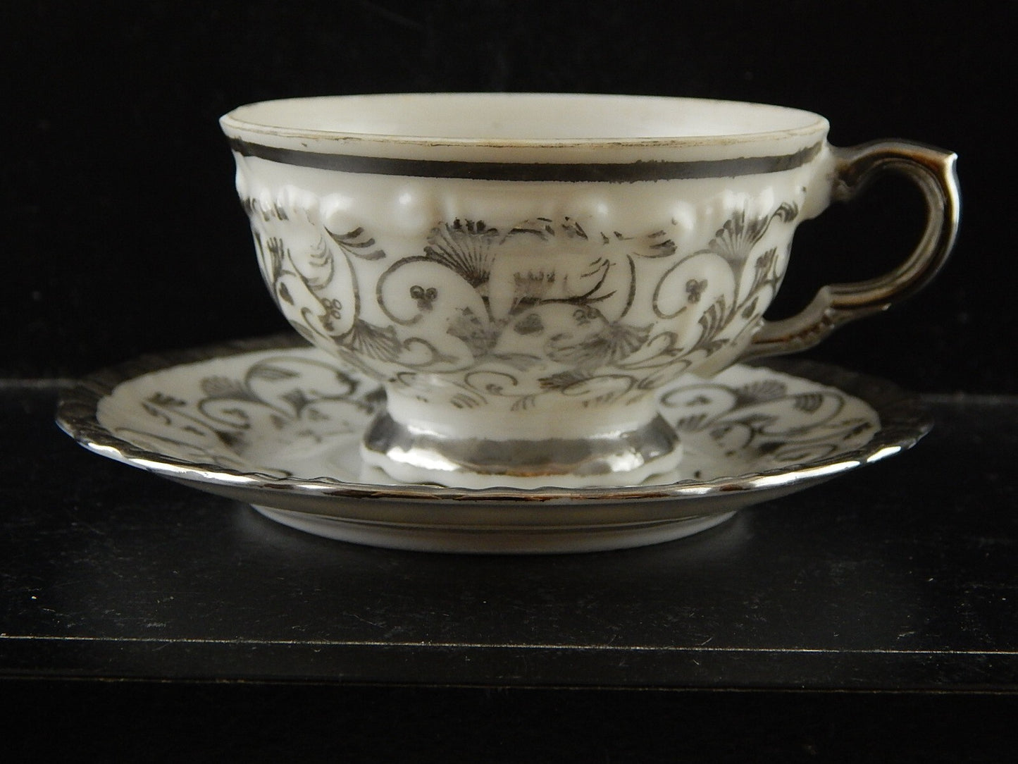 ANTICA TAZZINA CAFFÈ PORCELLANA ROCAILLE DECORO CON ARGENTO CROWN BAVARJA