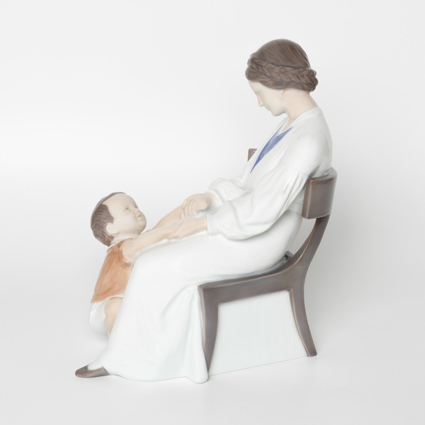 STATUINA PORCELLANA ROYAL COPENHAGEN BING&GRONDAHL "Dickie's Mamma" 1642 CM 24