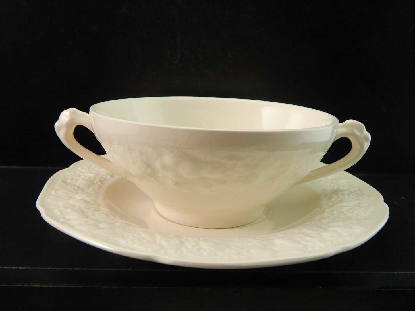 VINTAGE TAZZA DA BRODO CONSOMME' CERAMICA BIANCA CROWN DUCAL RICHARDSON DIFETTO