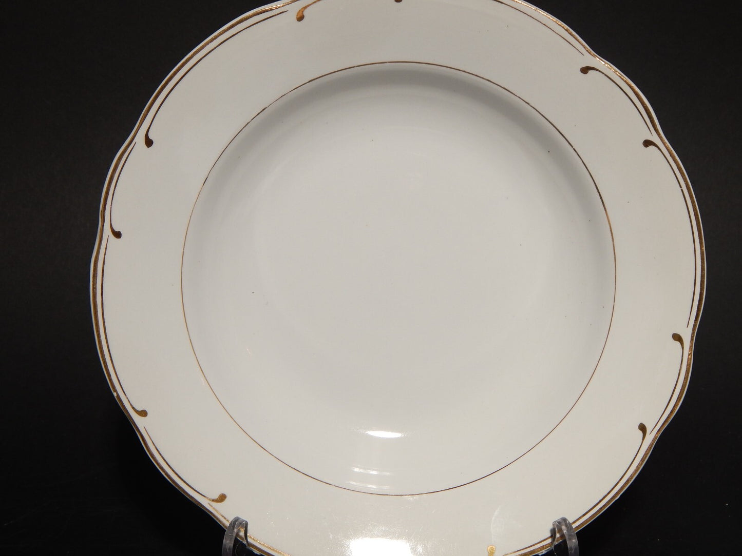 ANTICO SERVIZIO 12 PIATTI CERAMICA BIANCA DECORO IN ORO CERAMICHE PIEMONTESI