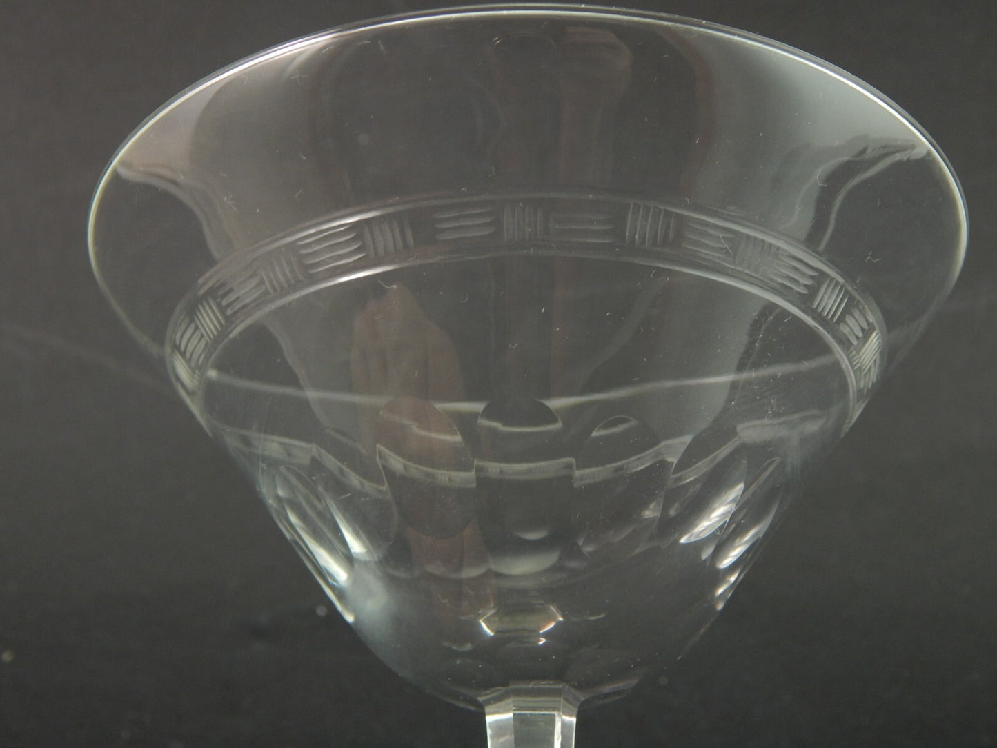 ANTICO ELEGANTE RARO ART DECO SERVIZIO 27 CALICI CRISTALLO INCISO