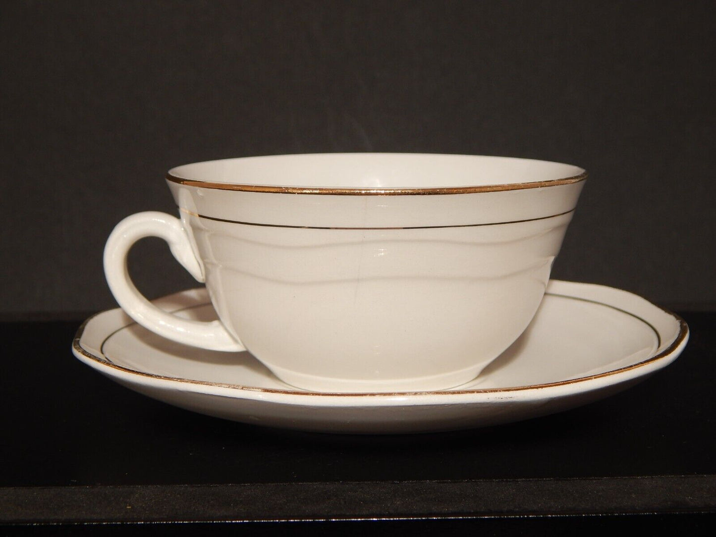 MODERNARIATO TAZZA TE' SOCIETA' CERAMICA ITALIANA LAVENO BIANCA PROFILI ORO