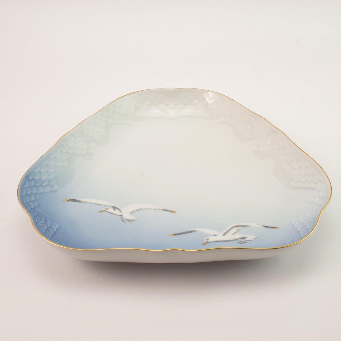 PIATTO PORTATA TRIANGOLARE PORCELLANA ORO ZECCHINO GABBIANI ROYAL COPENHAGEN 354