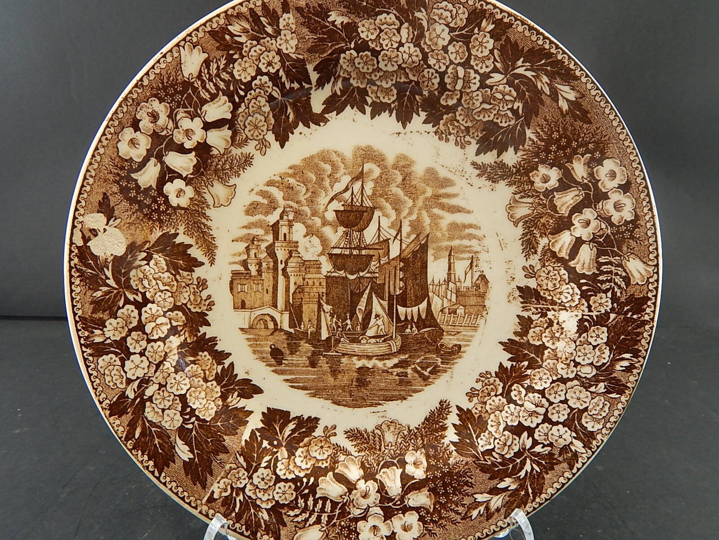 ANTICO PIATTO SEMI PORCELLANA RICHARD MILANO DECORO FERRARA META' 800 #A29