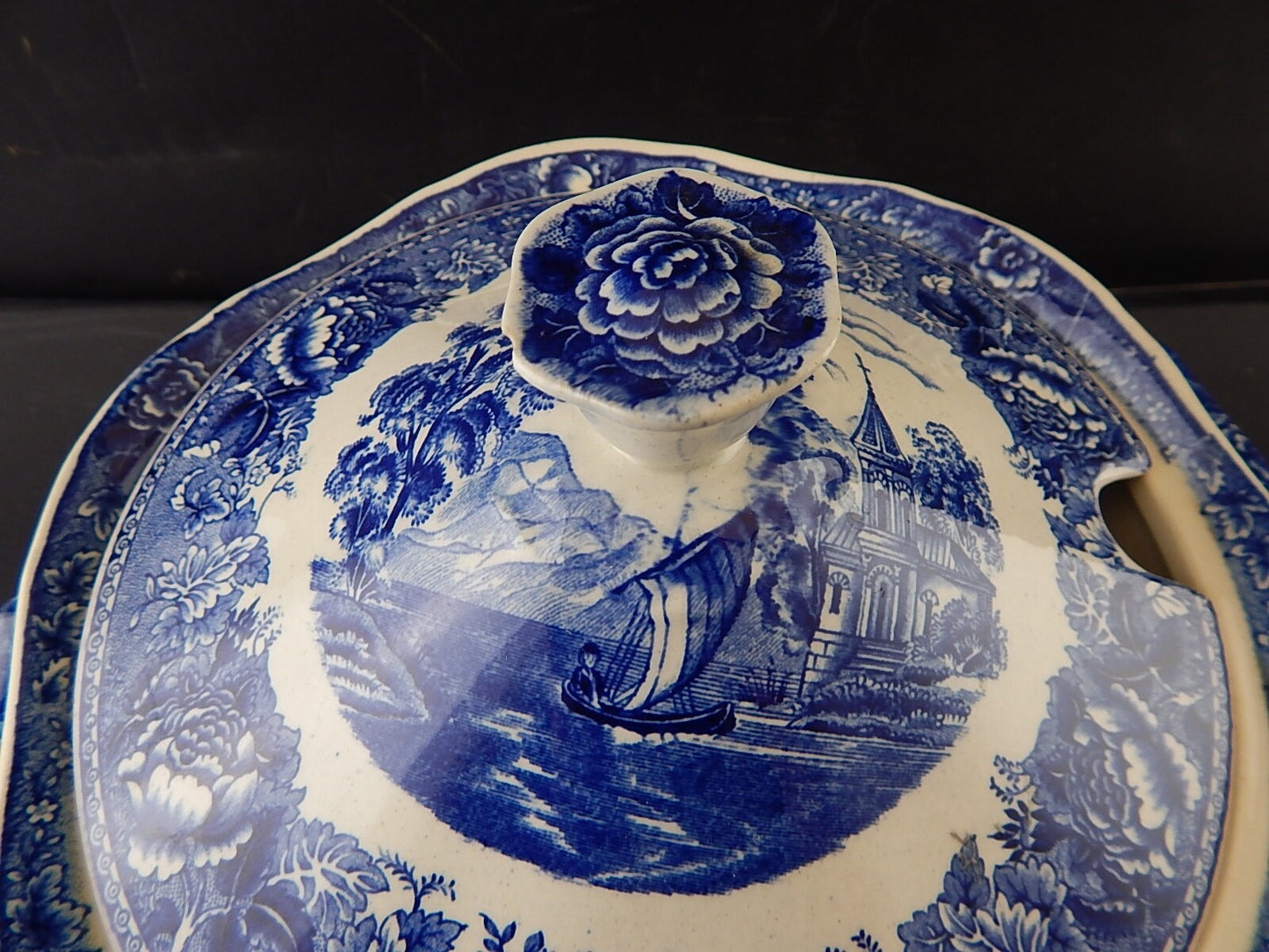 ANTICA ZUPPIERA CENTROTAVOLA PORCELLANA ARABIA FINLANDIA ANNI '30 BIANCA E BLU