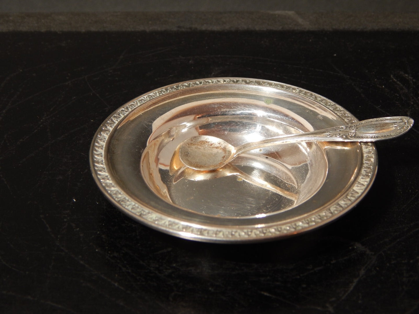 ANTICA STILE IMPERO SALIERA PORTA SALE IN ARGENTO 800 CON CUCCHIAINO