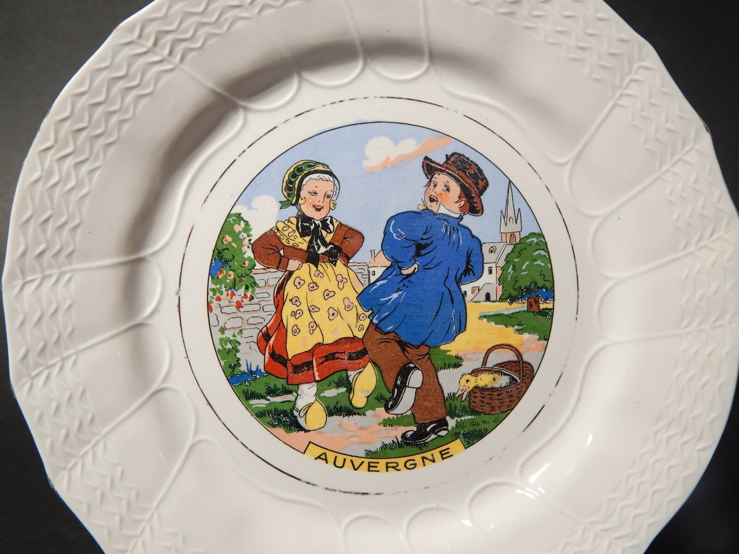 ANTICO PIATTO DECORATIVO CERAMICA SARREGUEMINES AUVERGNE PRIMA META' 900