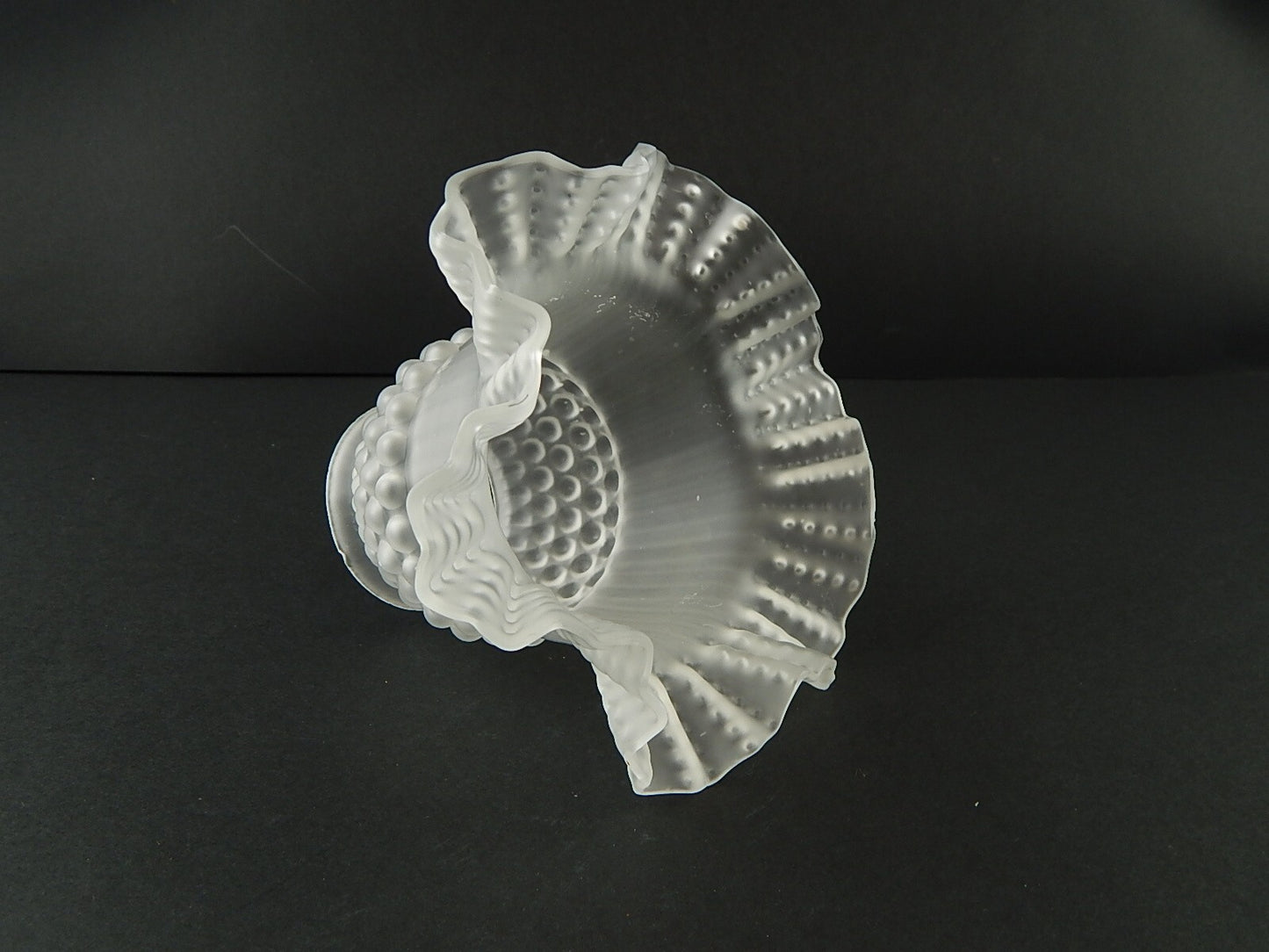 ANTICO EPOCA LIBERTY VETRO SATINATO TULIP PARALUME PER APPLIQUE O LAMPADA A477