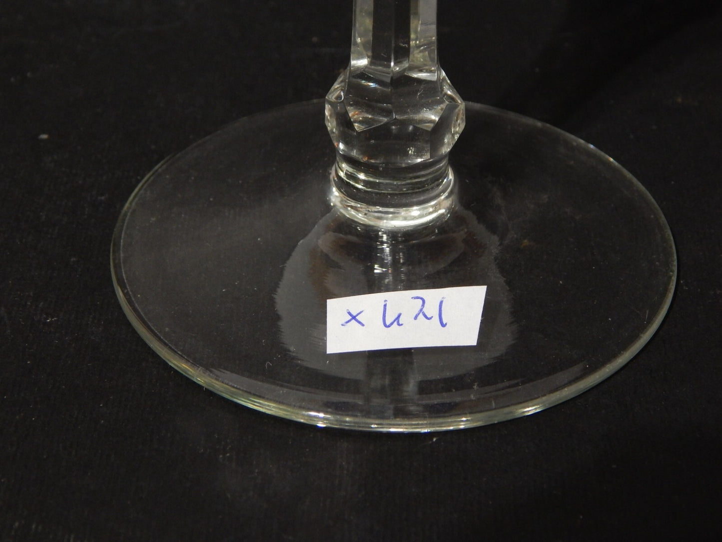 RETRO BICCHIERE CALICE CRISTALLO BOEMIA MOLATO INCISO BLU COBALTO DIFETTO