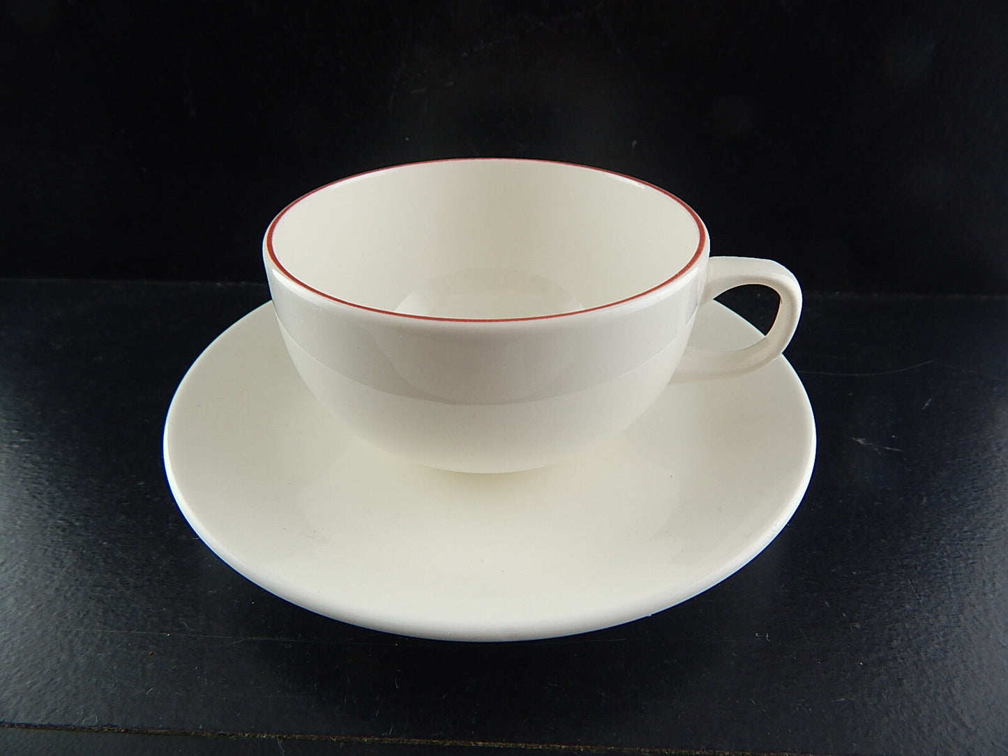ROYAL COPENHAGEN MODERN COFFEE CUP RED LINE GRETHE MEYER TAZZA CAFFÈ PORCELLANA