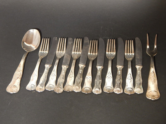 VINTAGE SET 14 POSATE ARGENTATE IN STILE ROCAILLE CON DECORO A CONCHIGLIA