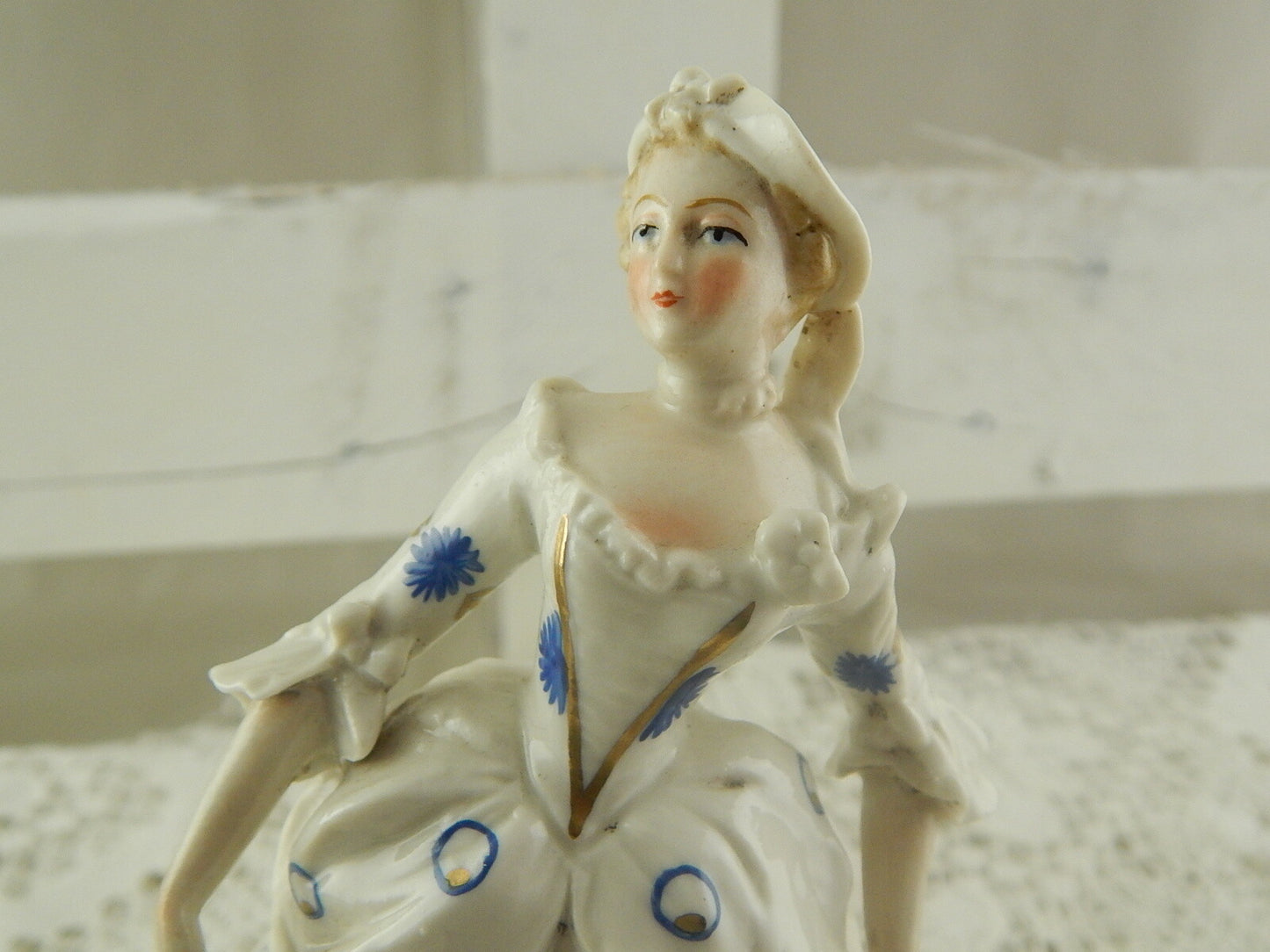 ANTICA PREZIOSA PORCELLANA COPPIA STATUINE DRESDA SITZENDORF DIPINTE A MANO