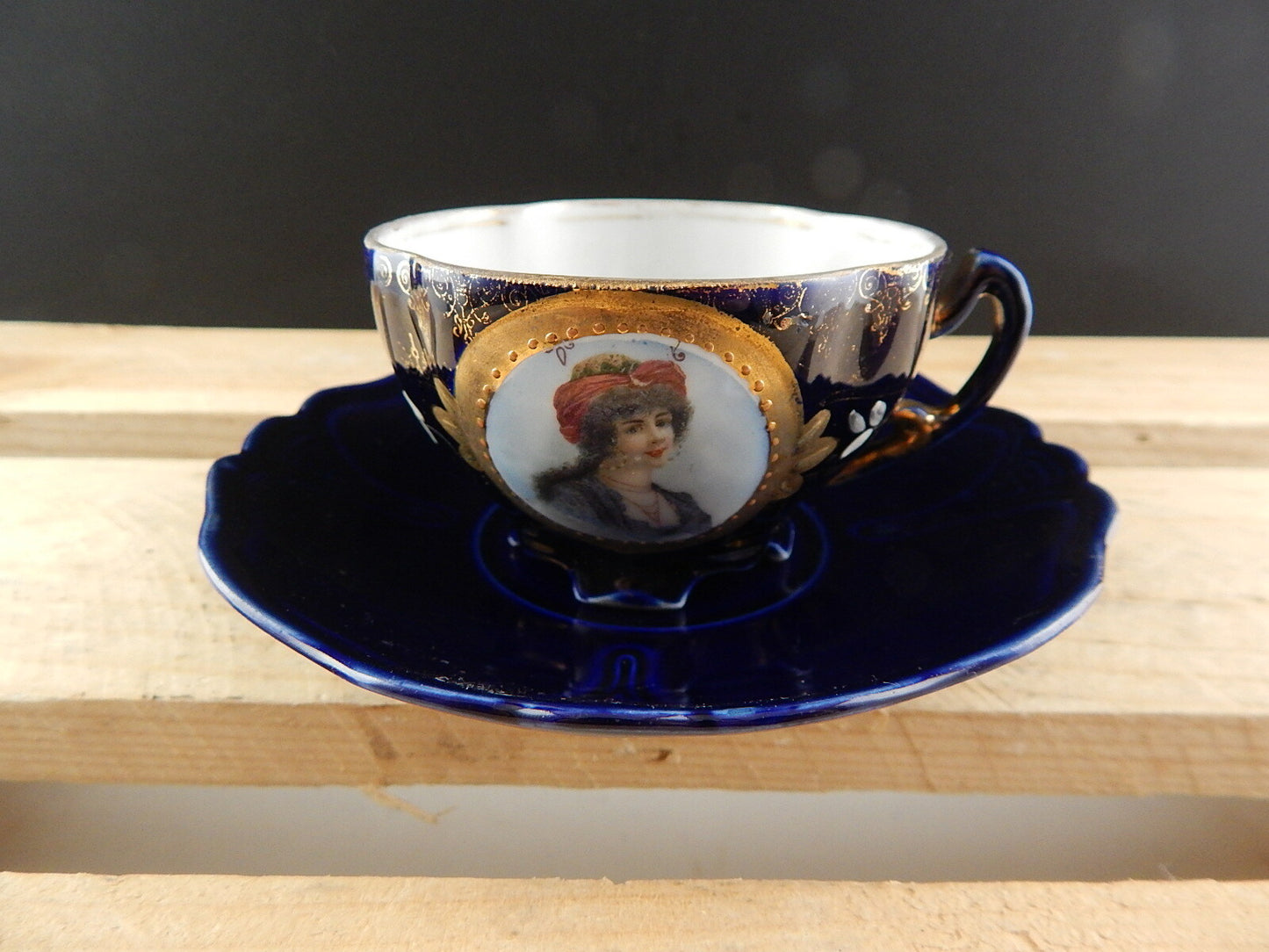 ANTICA PREZIOSA TAZZA PIATTO PORCELLANA ART NOUVEAU BLU COBALTO COLLEZIONE 1900