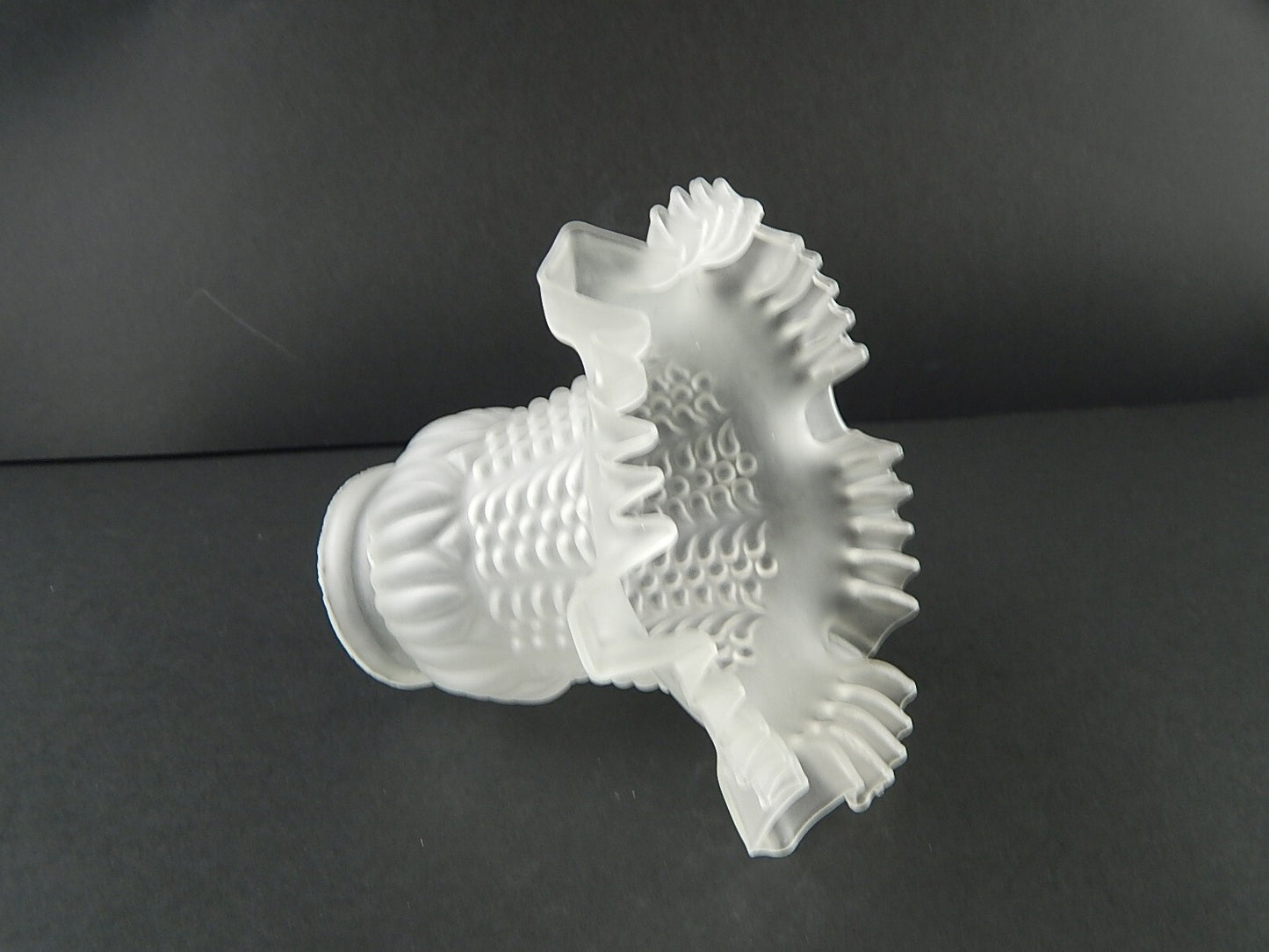 ANTICO EPOCA LIBERTY VETRO SATINATO TULIP PARALUME PER APPLIQUE O LAMPADA A476