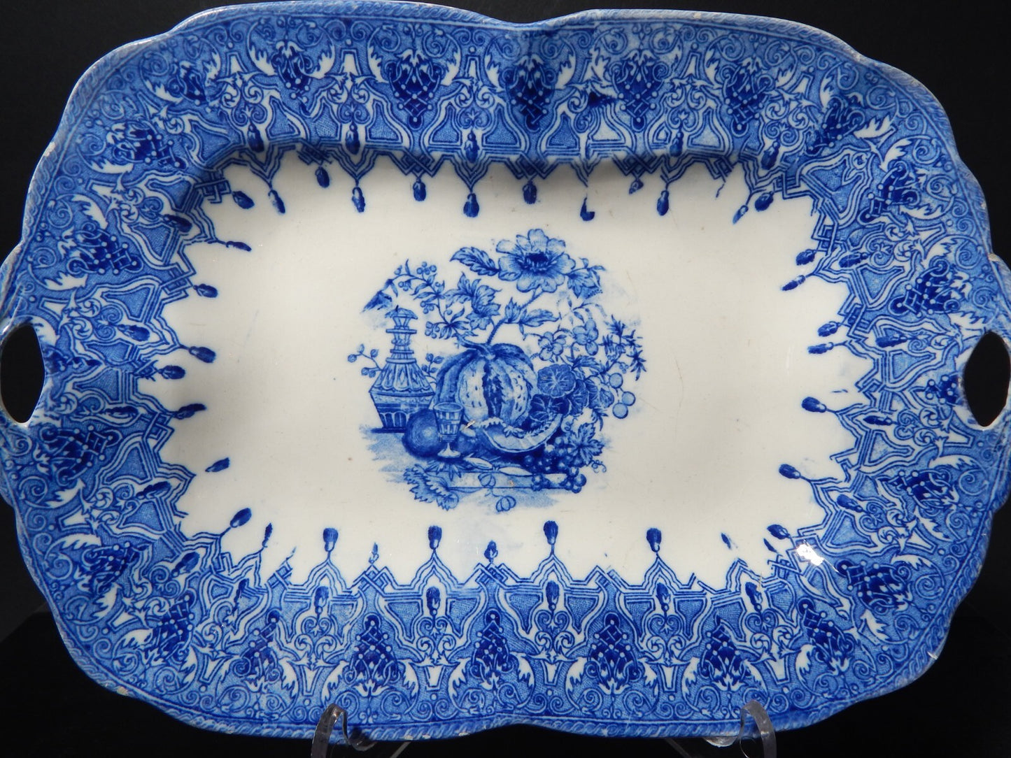 ANTICO VASSOIO CON MANICI CERAMICA RICHARD MILANO SECONDA META' 800 BIANCO BLU