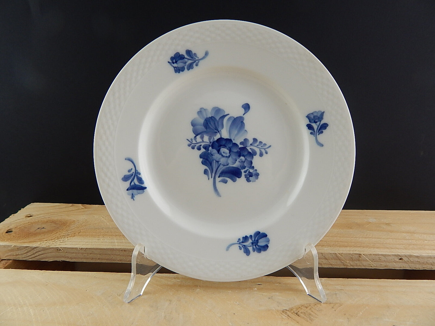 VINTAGE ROYAL COPENHAGEN PORCELLANA PIATTO DESSERT FLOWER DIPINTO MANO CM 19