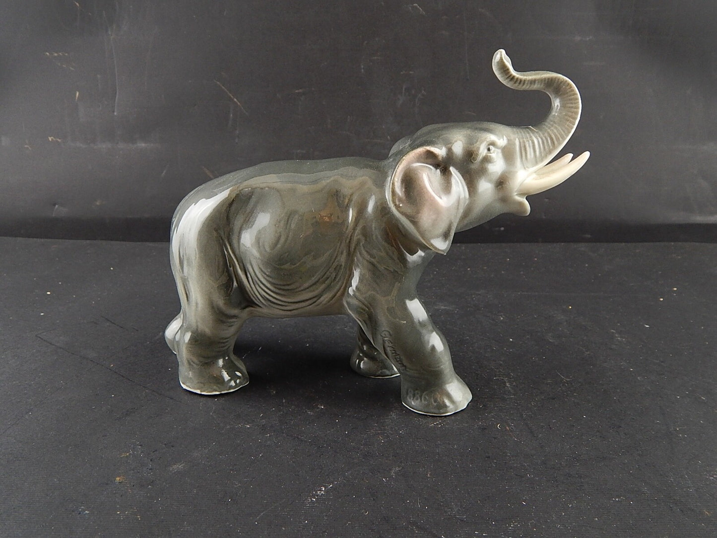 ANTICA ORIGINALE STATUINA ELEFANTE PORCELLANA TEDESCA PRIMO 900