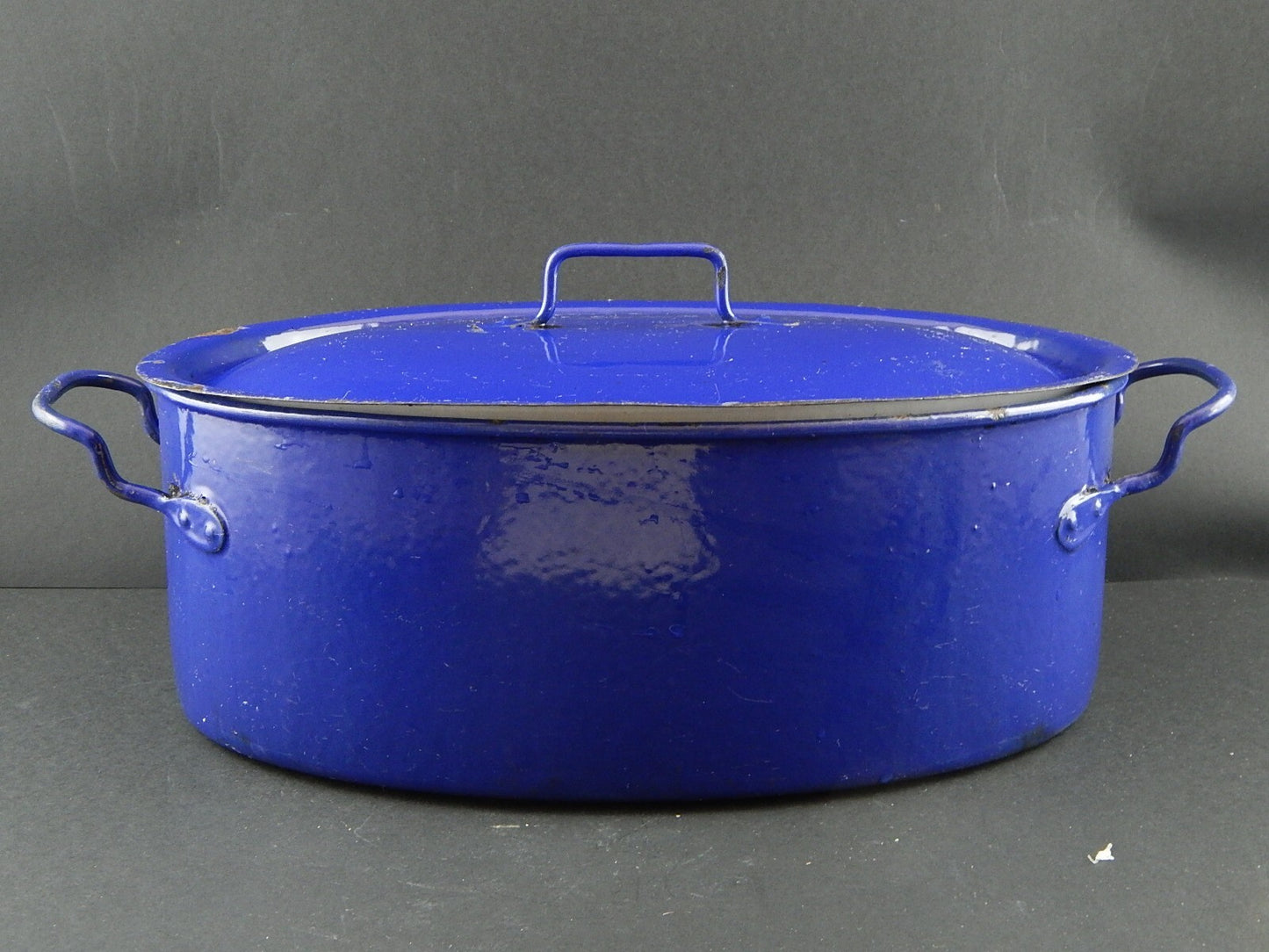 ANTICA CASSERUOLA OVALE LATTA METALLO SMALTATA BIANCA E BLU DUE LEONI BASSANO