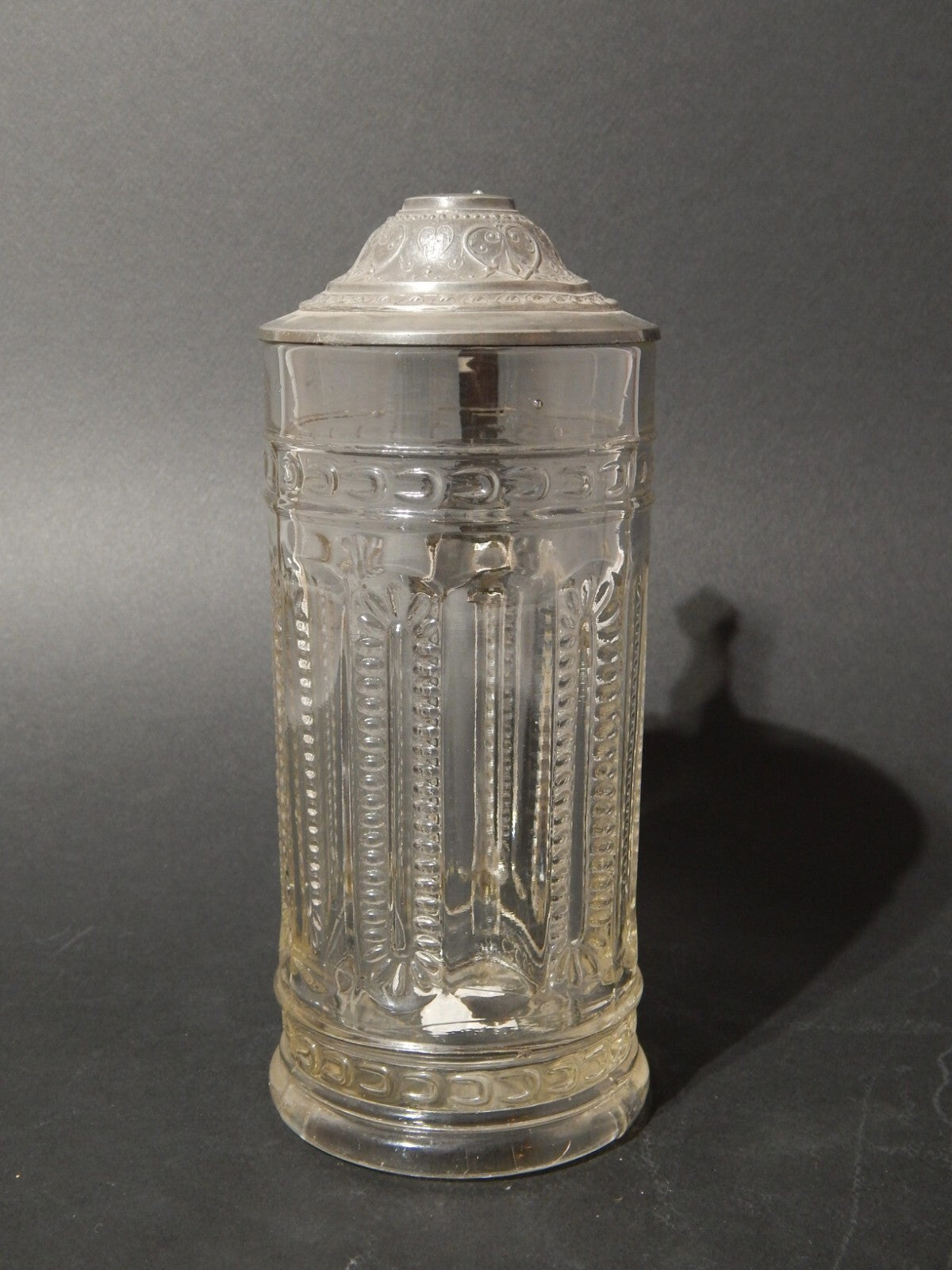 ANTICO BOCCALE BIRRA VETRO PRESSATO CON COPERCHIO PELTRO TEDESCO