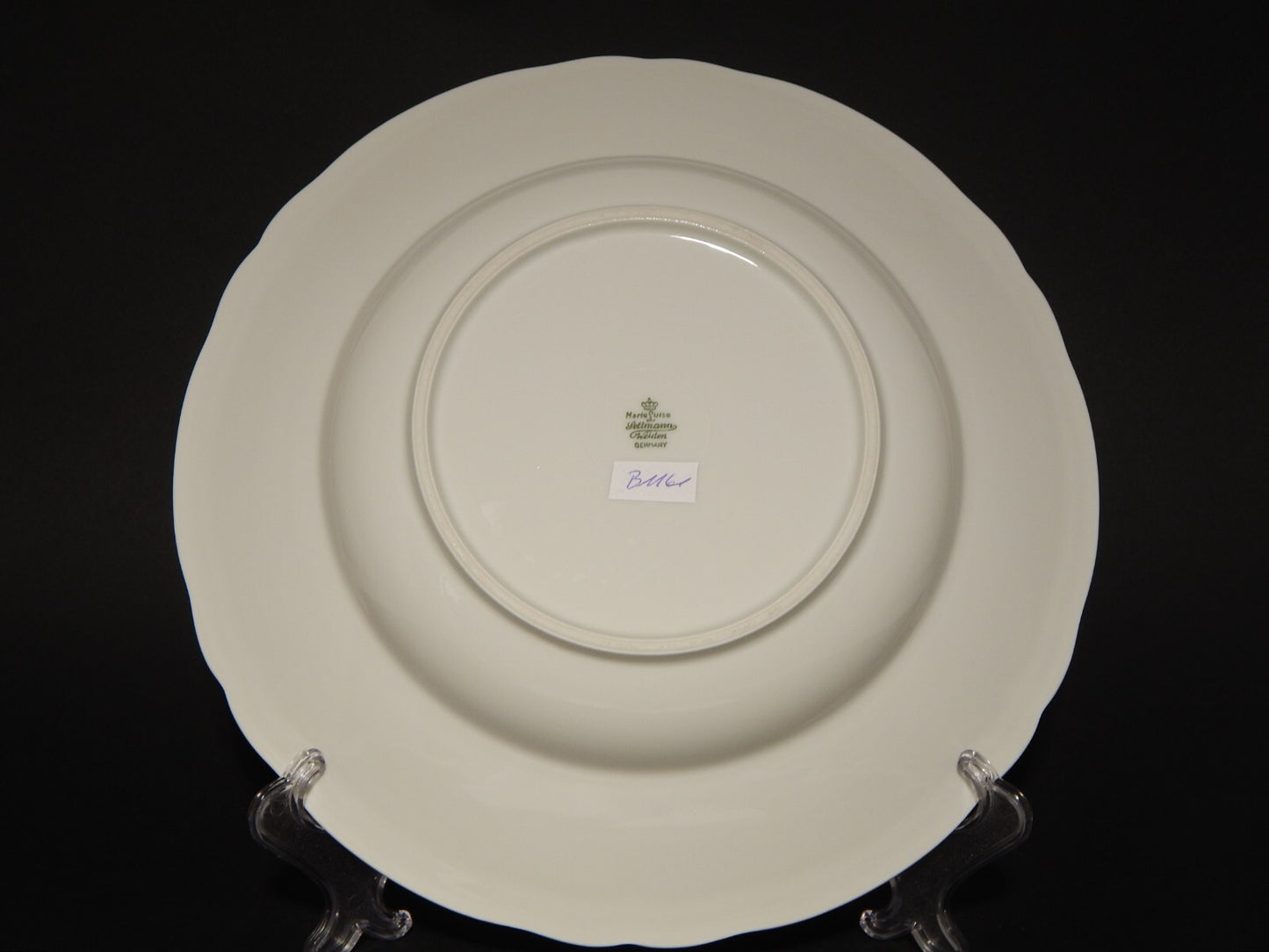 ANTICO VASSOIO ROTONDO FONDO PORCELLANA BIANCA SELTMANN W. BAVARIA MARIE LUISE