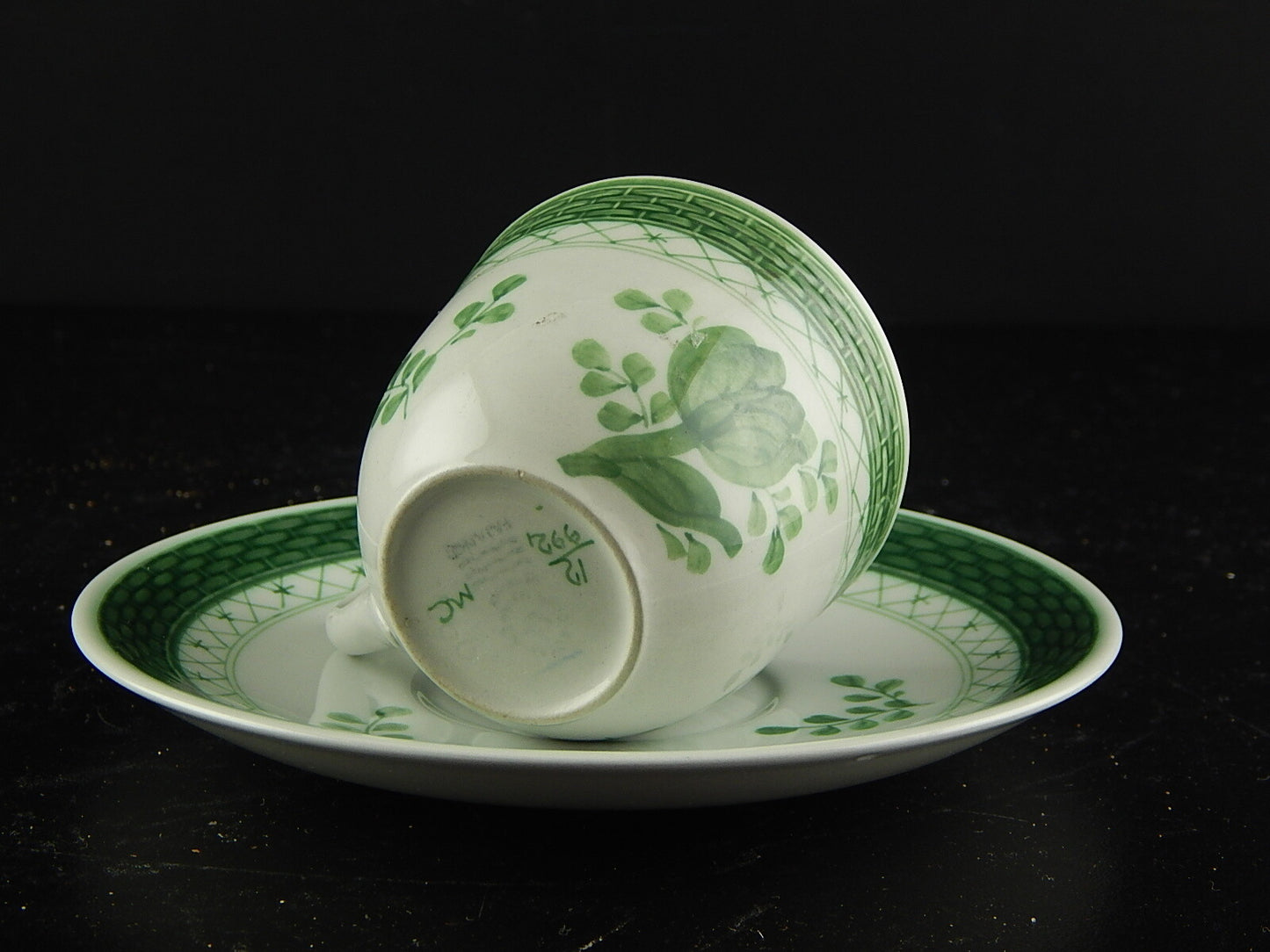 ROYAL COPENHAGEN CERAMICA FAJANCE GREEN FLOWER TAZZA DIPINTA MANO FIORI VERDI
