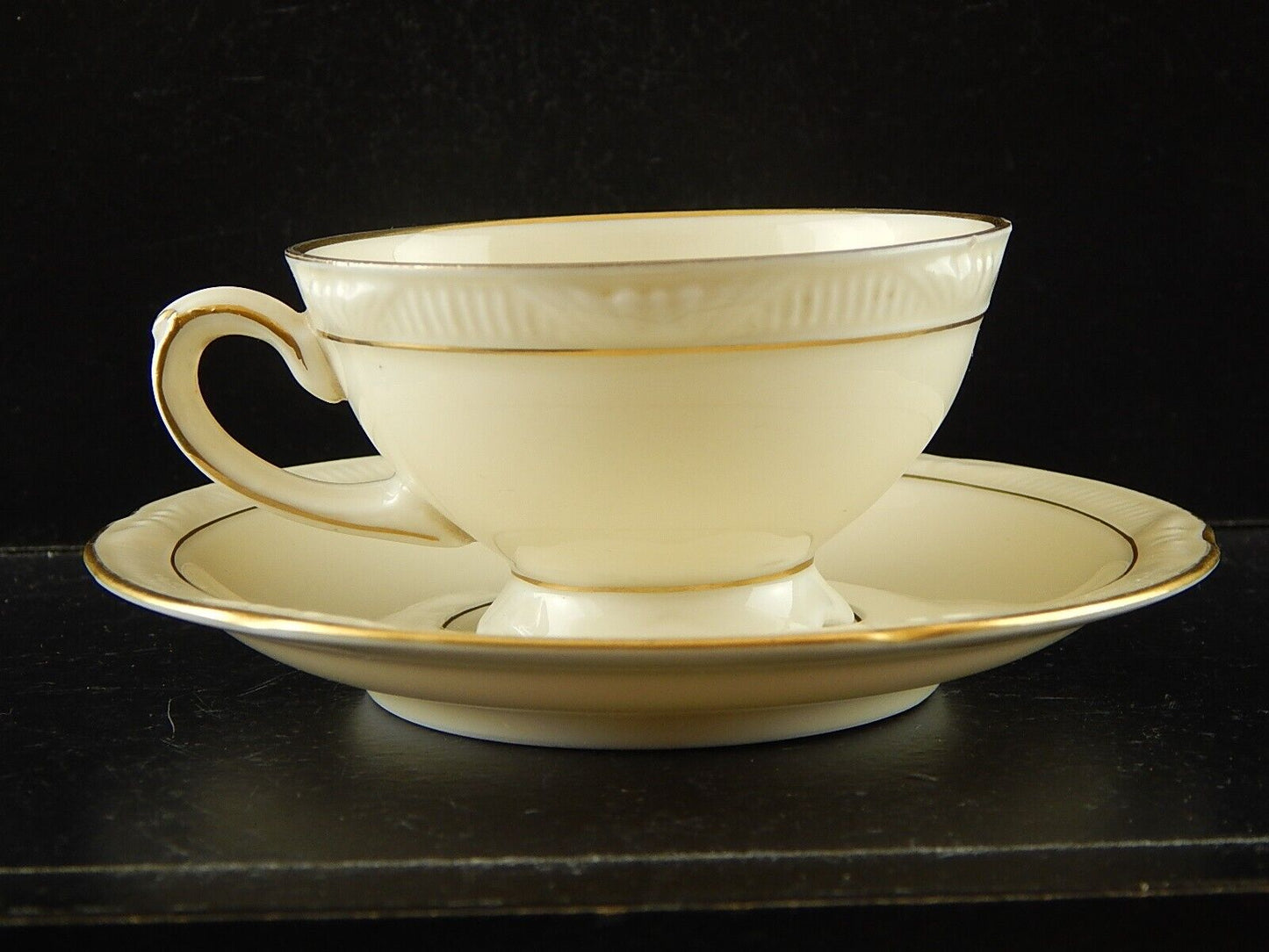 PREZIOSA ANTICA TAZZINA CAFFE' PORCELLANA ZEH SCHERZER BAVARIA RIFINITA IN ORO