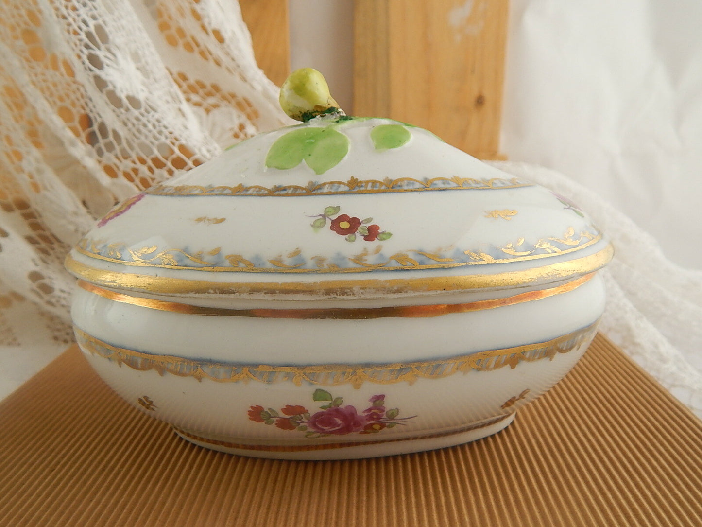 ANTICO PREZIOSO COFANETTO PORCELLANA IMPERO MARCHIO VIENNA BEE HIVE INIZIO 800