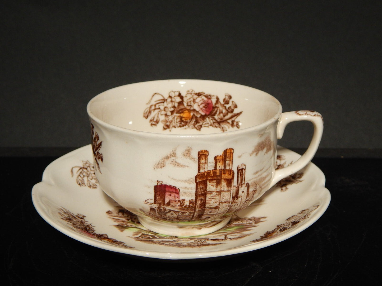 ANTICA TAZZA TE' PORCELLANA JOHNSON BROS ROYAL HOMES OF BRITAIN CAERNARVON