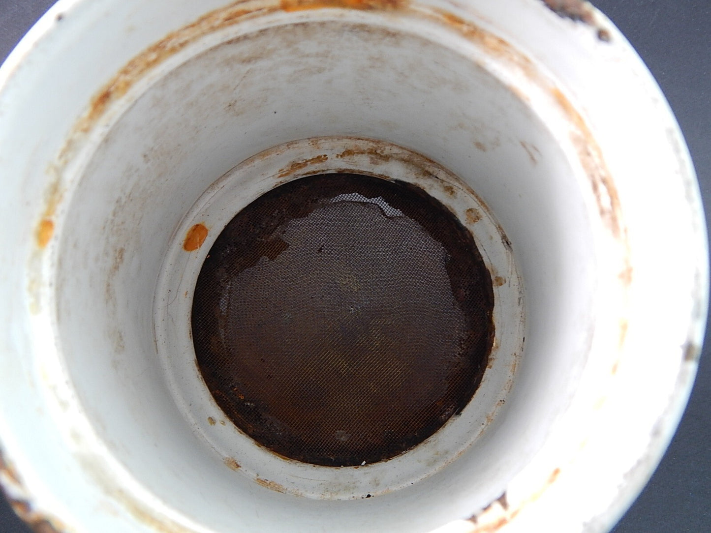 ANTICA CAFFETTIERA LATTA SMALTATA PORCELLANATA BIANCA DUE LEONI BASSANO