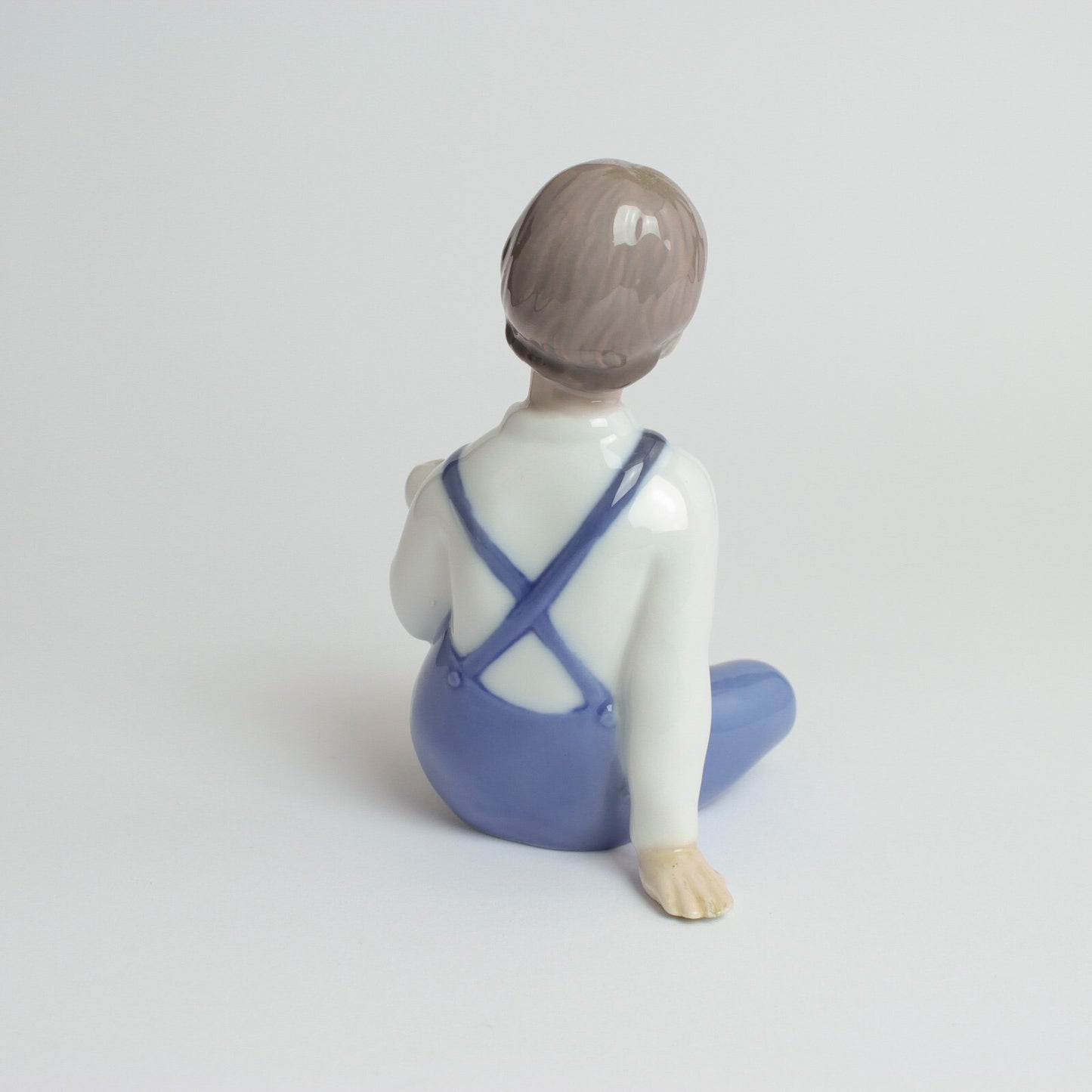 STATUINA PORCELLANA ROYAL COPENHAGEN BING&GRONDAHL "Bambina con Bambola" 2400