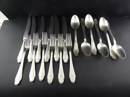 ANTICO SERVIZIO 18 POSATE ARGENTATE ART DECO BAGNO ARGENTO 1000 SILVER PLATED