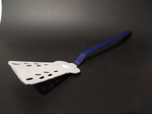 ANTICA PALETTA FORATA IN METALLO SMALTATO BIANCO BLU SHABBY COUNTRY KITCHEN