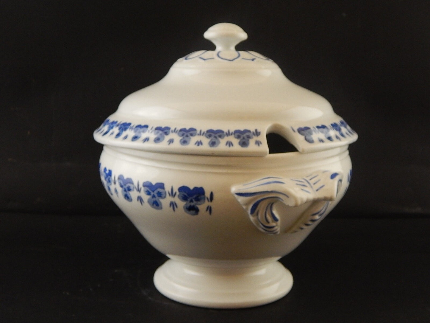 ANTICA PRIMO 900 ZUPPIERA CENTROTAVOLA PORCELLANA BIANCA VIOLE DEL PENSIERO BLU