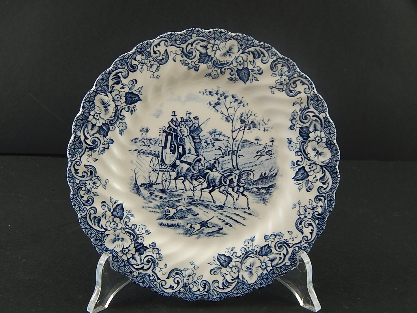 VINTAGE AUTENTICO PIATTO CM 16 PORCELLANA JOHNSON BROS COACHING SCENE BIANCO BLU