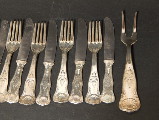 VINTAGE SET 14 POSATE ARGENTATE IN STILE ROCAILLE CON DECORO A CONCHIGLIA