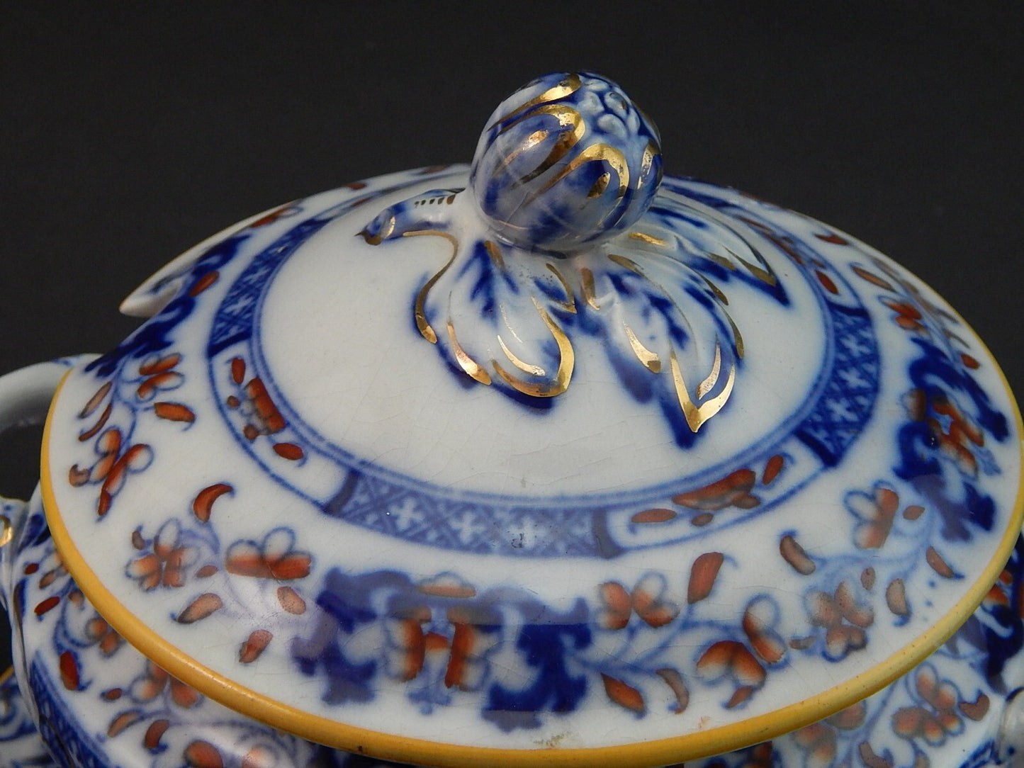 ANTICA RARA ZUPPIERA EGOISTE PUERPERA CENTROTAVOLA CERAMICA INGLESE MINTON 1860