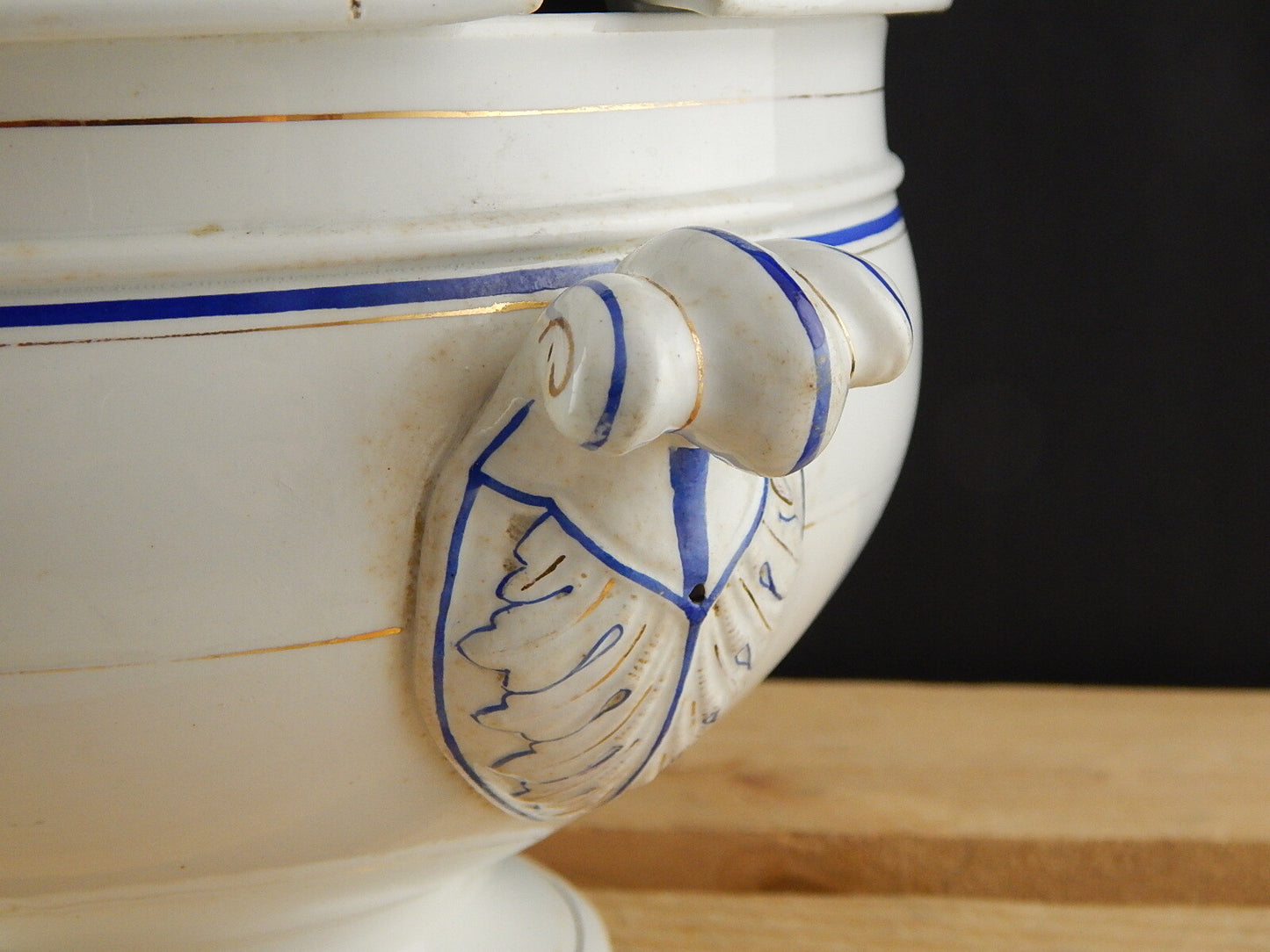 ANTICA ZUPPIERA CERAMICA RICHARD MILANO FINE 800 BIANCO BLU PERSONALIZZATA CAPRA