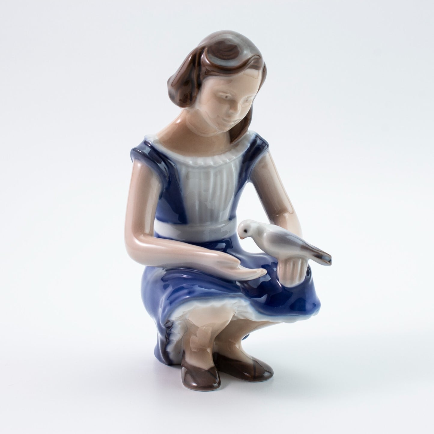 STATUINA PORCELLANA ROYAL COPENHAGEN BING&GRONDAHL "Ragazza con Colomba" CM 13x8