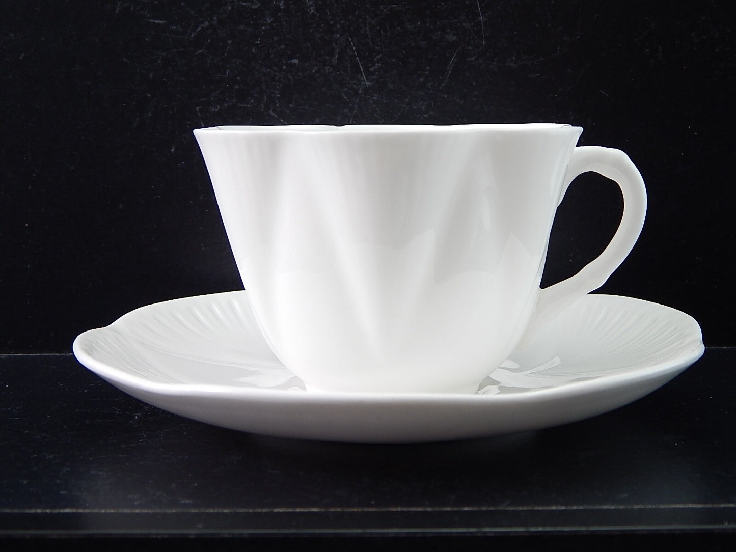 ANTICA PORCELLANA BIANCA TAZZA TE' FINE BONE CHINA SHELLEY MADE IN ENGLAND #