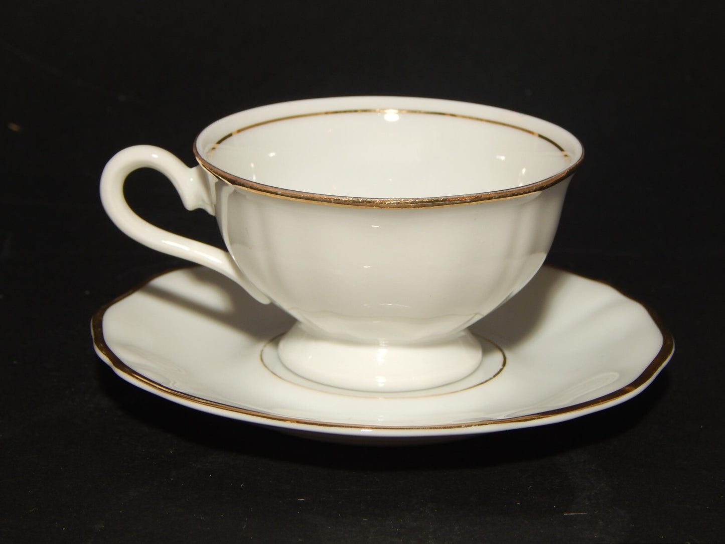 ANTICO SERVIZIO 6 TAZZINE CAFFE' PORCELLANA BIANCA E ORO BAVARIA OSCAR SCHALLER