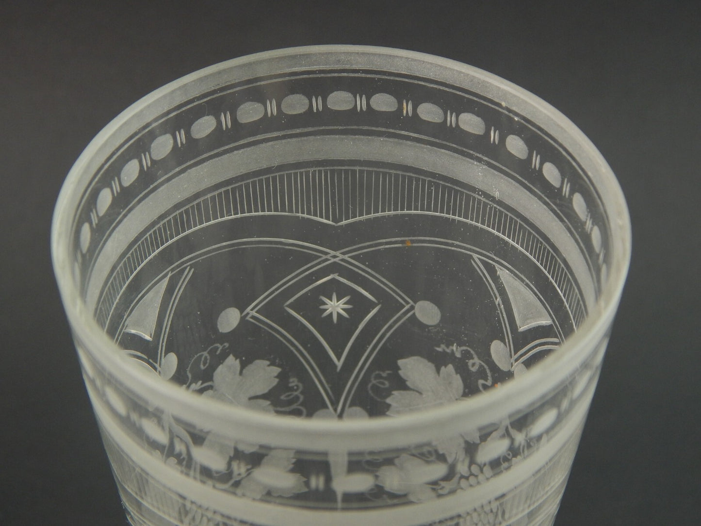 PREZIOSO ANTICO BICCHIERE CALICE FLUTE CRISTALLO DI BOEMIA INCISO META' 800