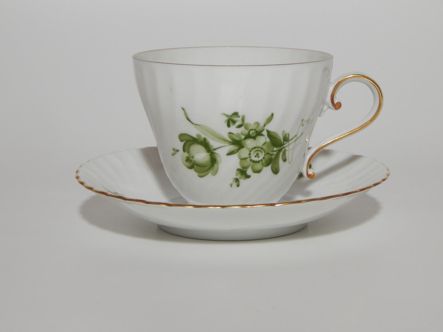 PREZIOSO VINTAGE SERVIZIO DA TE' PORCELLANA TEDESCA KAISER BOUQUET FIORI VERDE