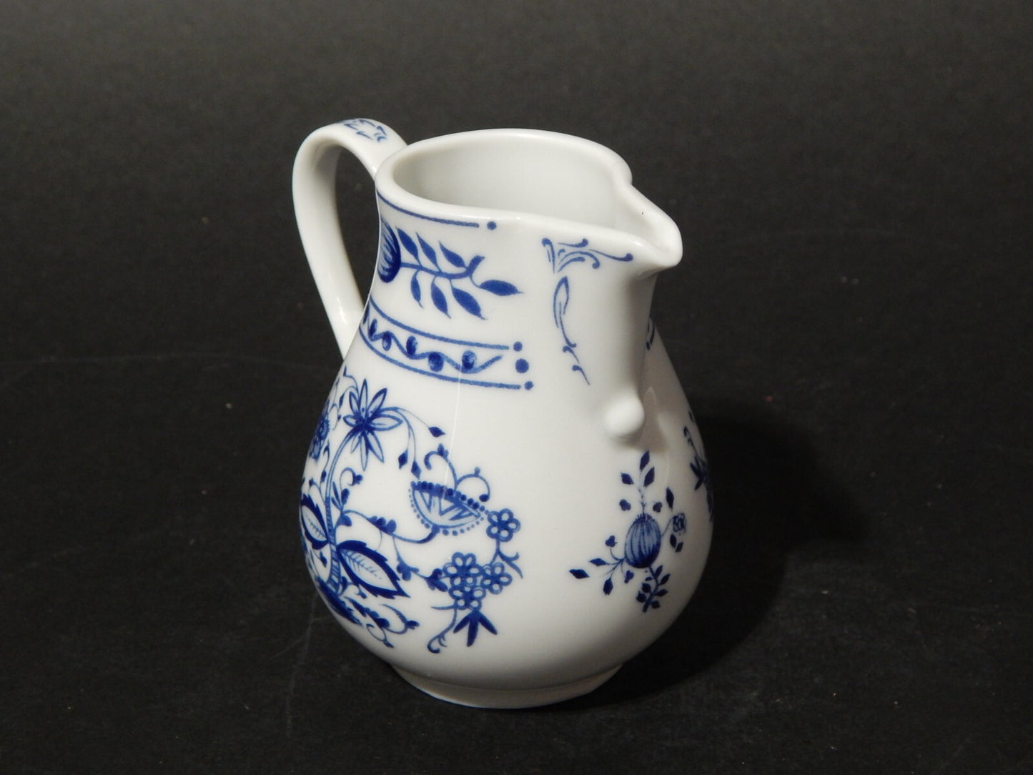 VINTAGE LATTIERA BRICCO PORCELLANA KAHLA GDR CIPOLLA BLU