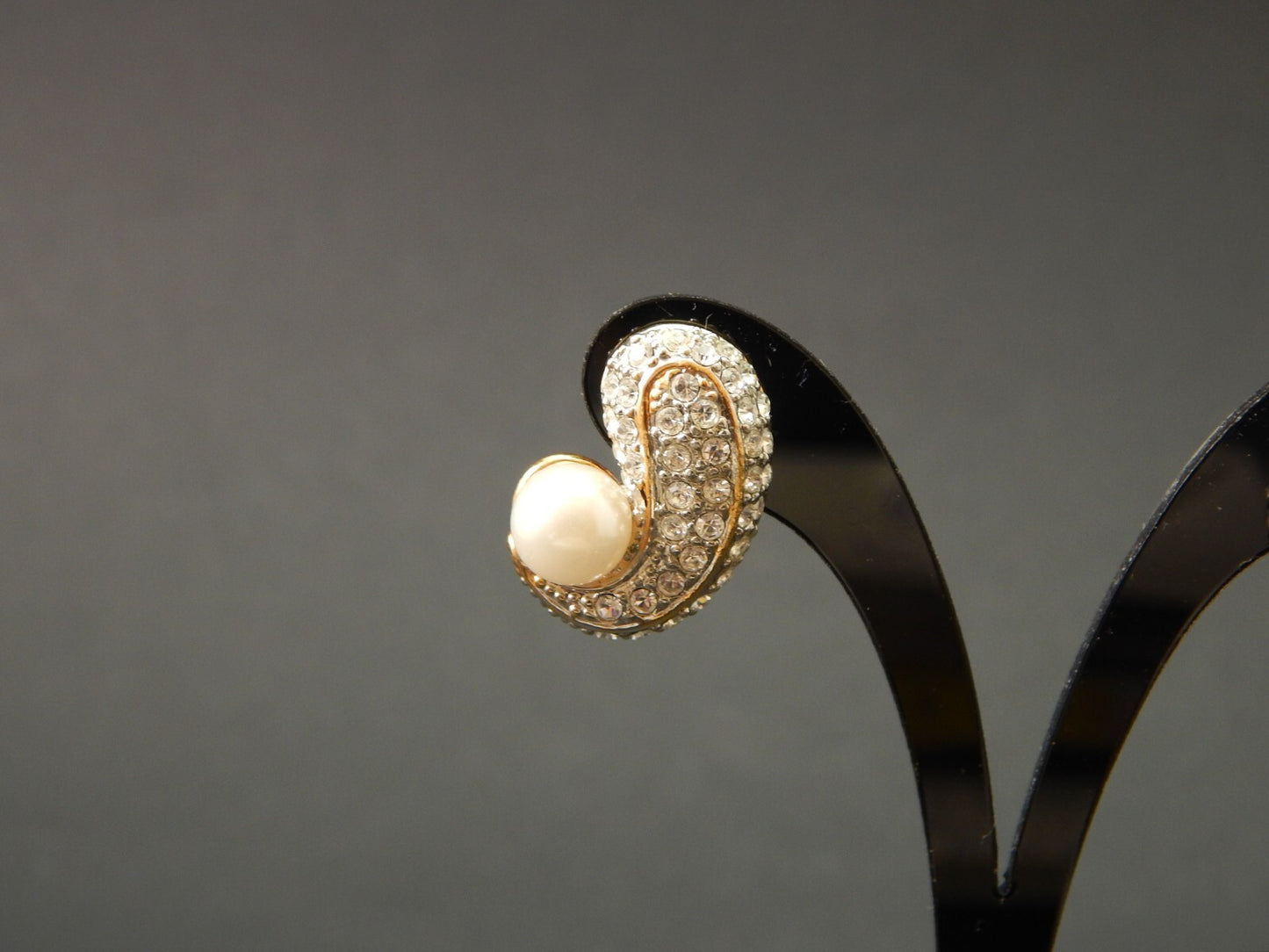 VINTAGE BIJOUX GIOIELLI ORECCHINI DORATI CON PERLE E CRISTALLI ANNI '70